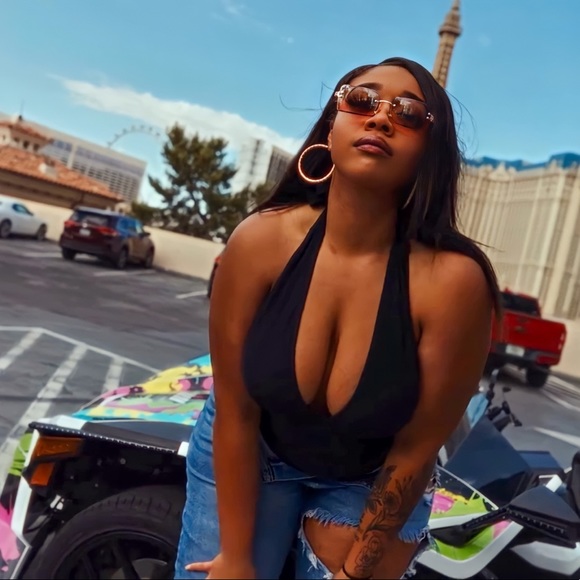 Sunglasses 5pc set: sunglasses, cloth, bags case(2) - Picture 8 of 8